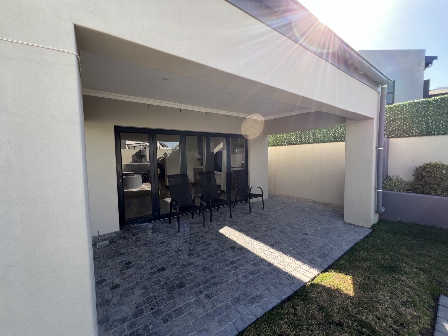 6 Bedroom Property for Sale in Sagewood Western Cape